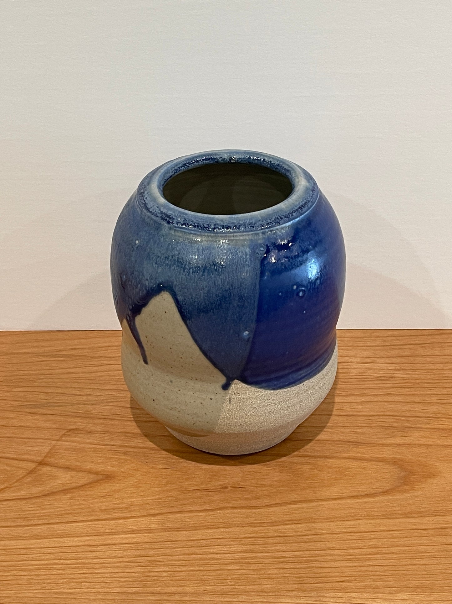 Shoshi Watanabe - Vase-Medium-Gloss Blue on White