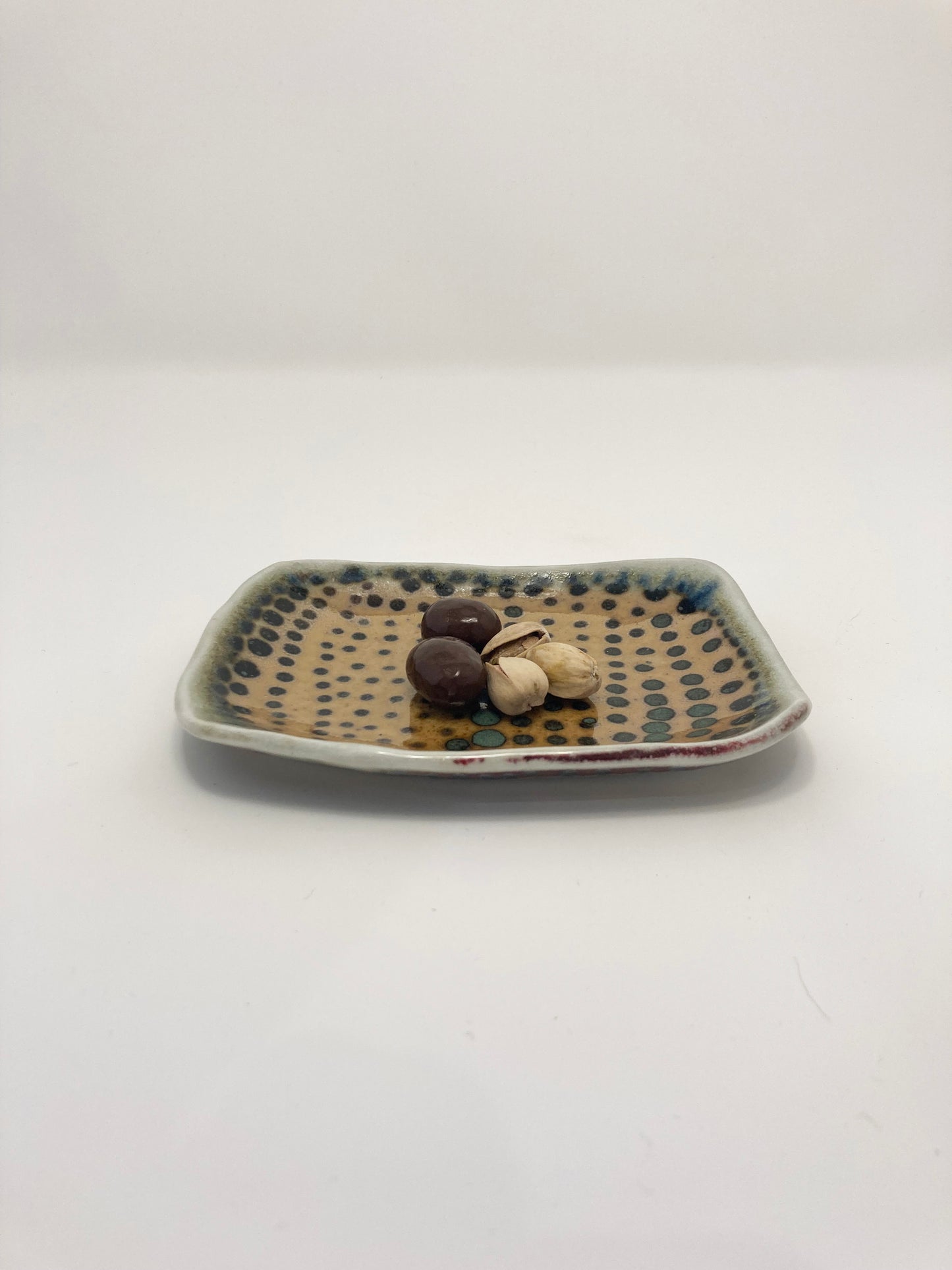 Nora Zamichow - Small plate - Rerangle Brown w/Green Dot