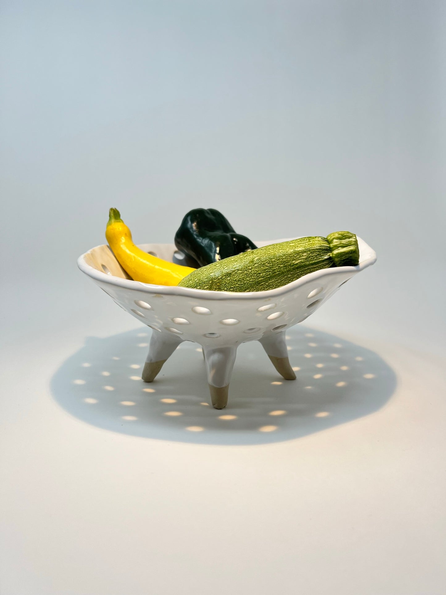 Studio LQ - Produce Standing Bowl -Glossy White