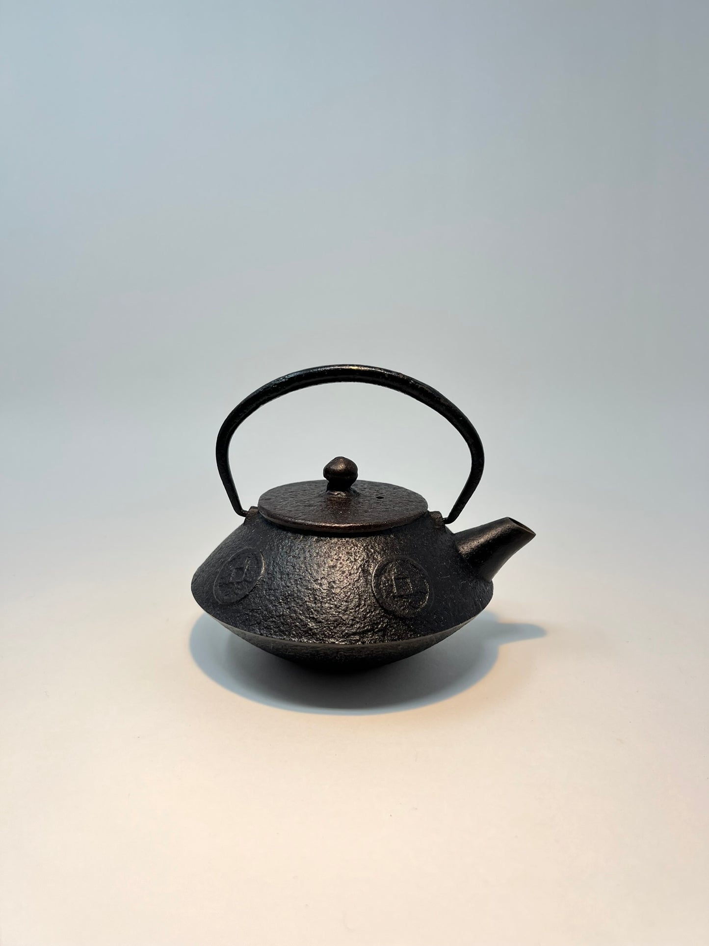 Vintage - Black Flat Teapot