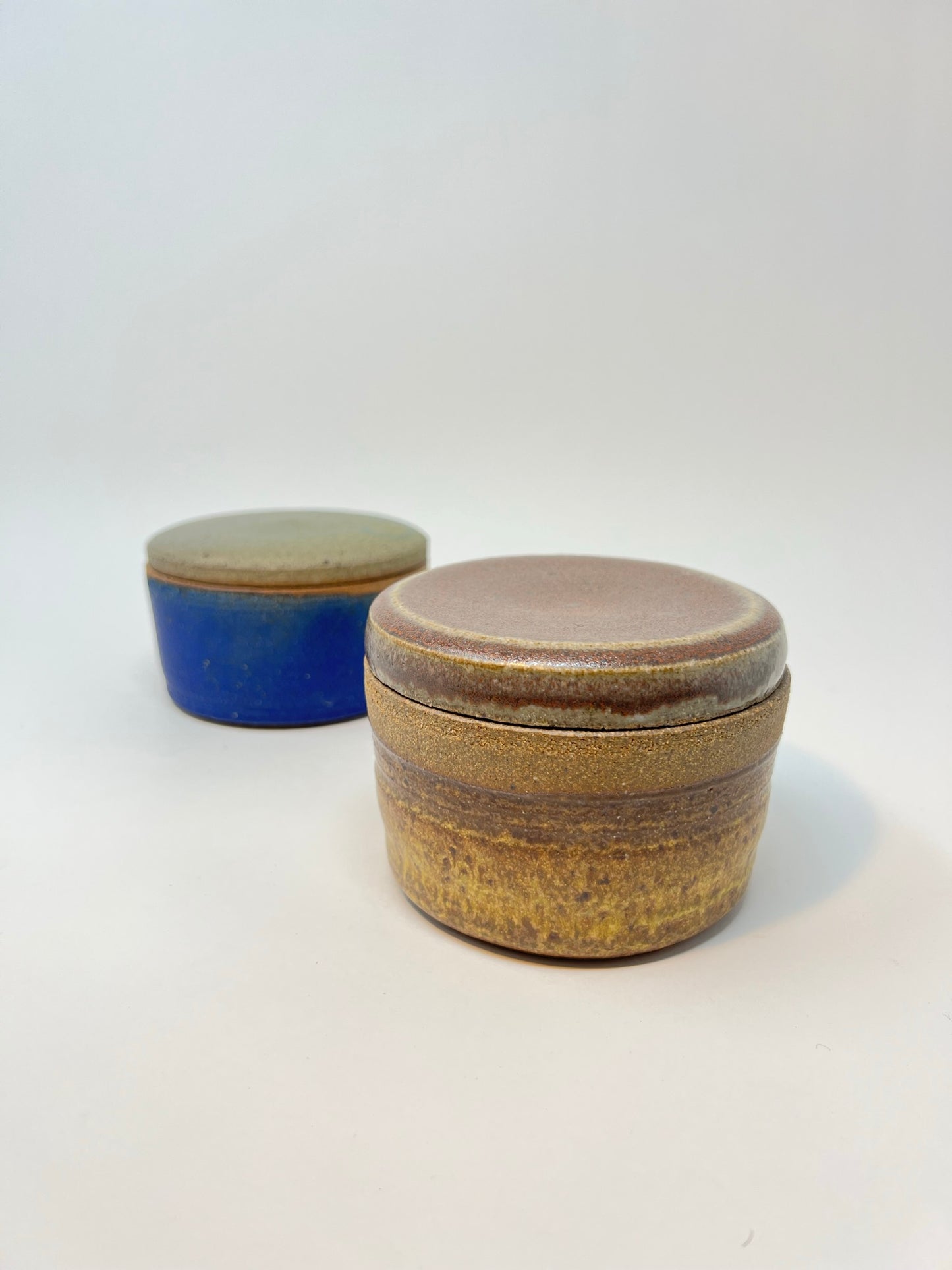 Shoshi Watanabe - Container with Lid (Brown)