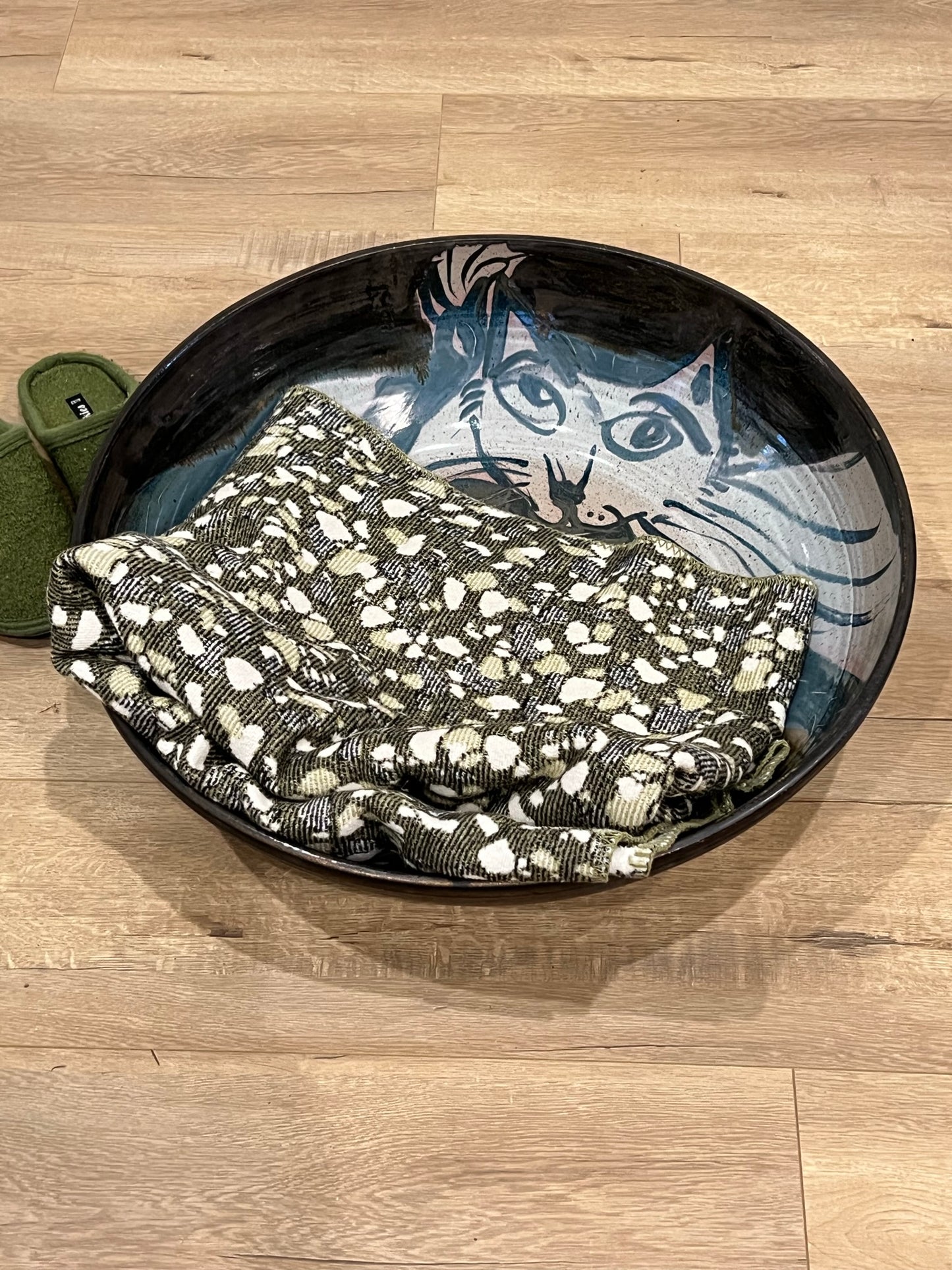 Shoshi & Friends - Giant Cat Bowl